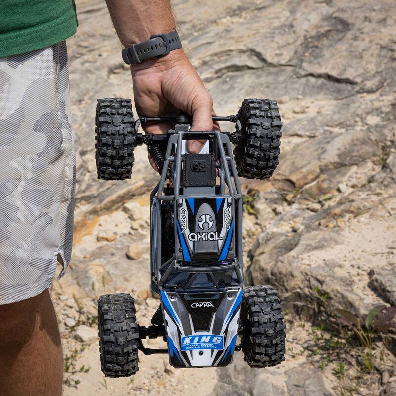 Axial 1/18 UTB18 Capra 4WS 4WD Trail Buggy RTR with Battery & Charger, Blue - Image 4