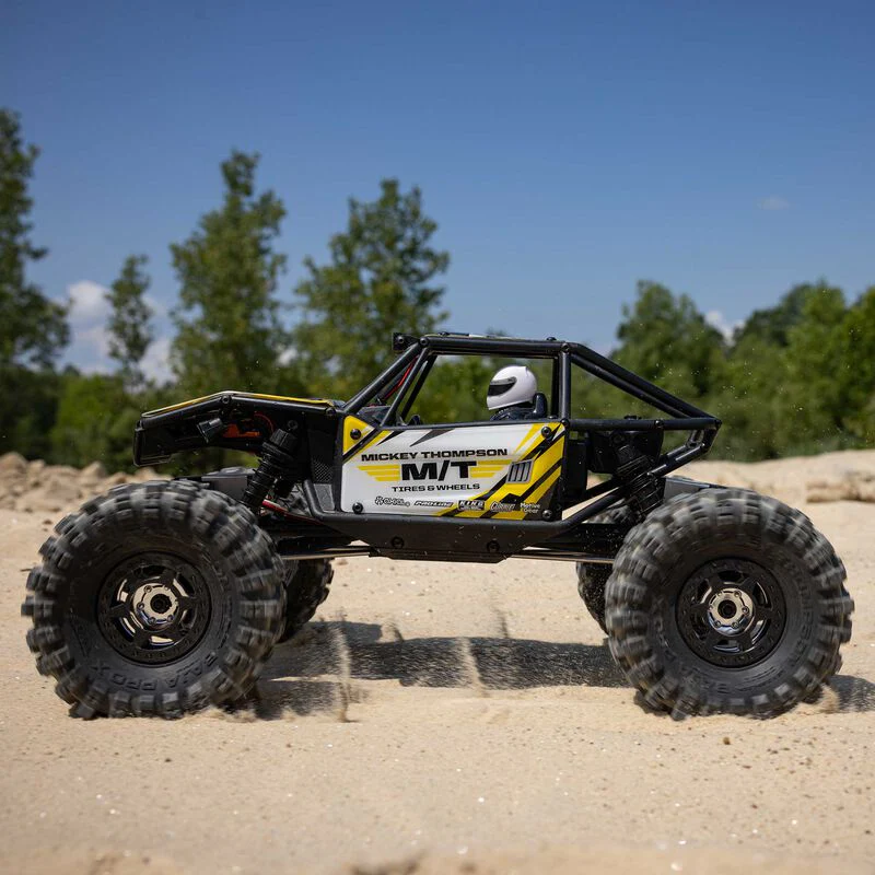 Axial 1/18 UTB18 Capra 4WS 4WD Trail Buggy RTR with Battery & Charger, Yellow - Image 7