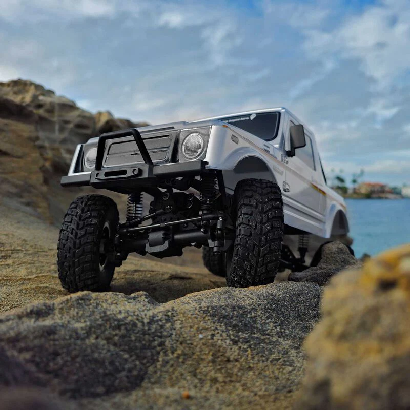 Associated 1/12 Enduro12 4x4 Trail Truck Bushido RTR - Image 9