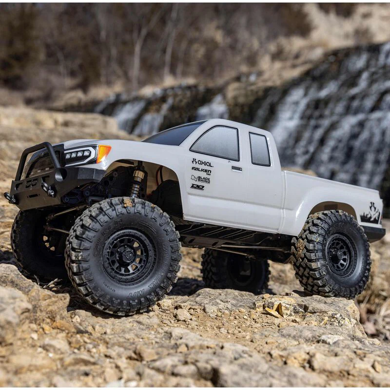 Axial 1/10 SCX10 III Base Camp 4WD Rock Crawler Brushed RTR - Grey - Image 14