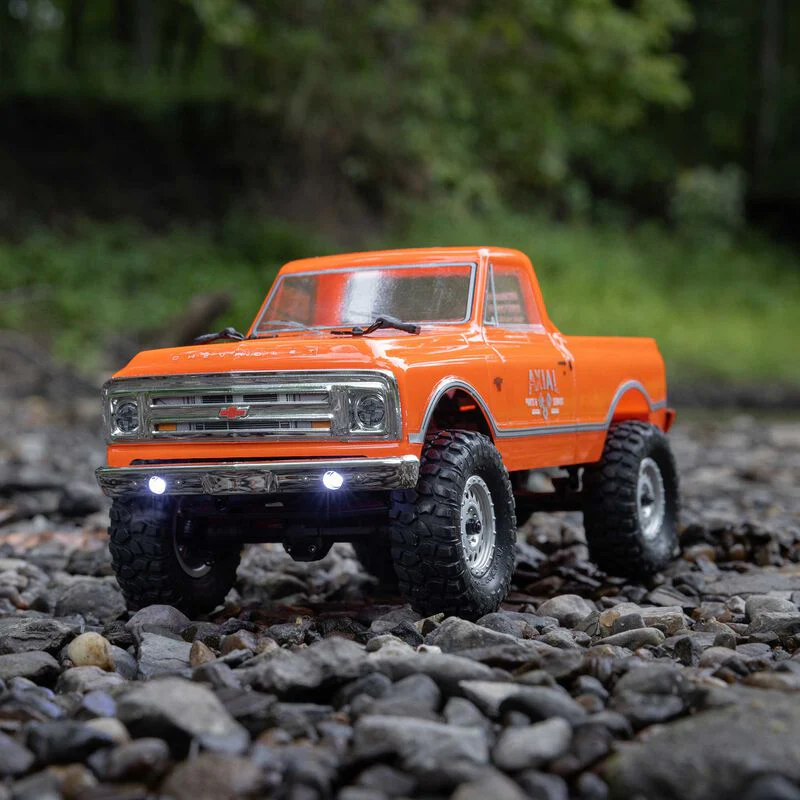 Axial 1/24 SCX24 1967 Chevrolet C10 4WD Brushed Truck RTR - Orange - Image 10