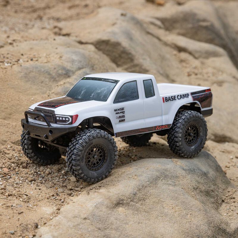 Axial 1/24 SCX24 Base Camp 4WD Rock Crawler Brushed RTR - White - Image 3