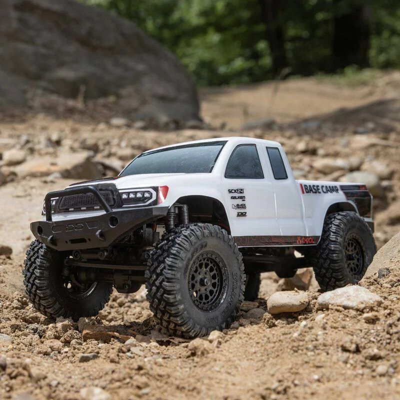 Axial 1/24 SCX24 Base Camp 4WD Rock Crawler Brushed RTR - White - Image 4