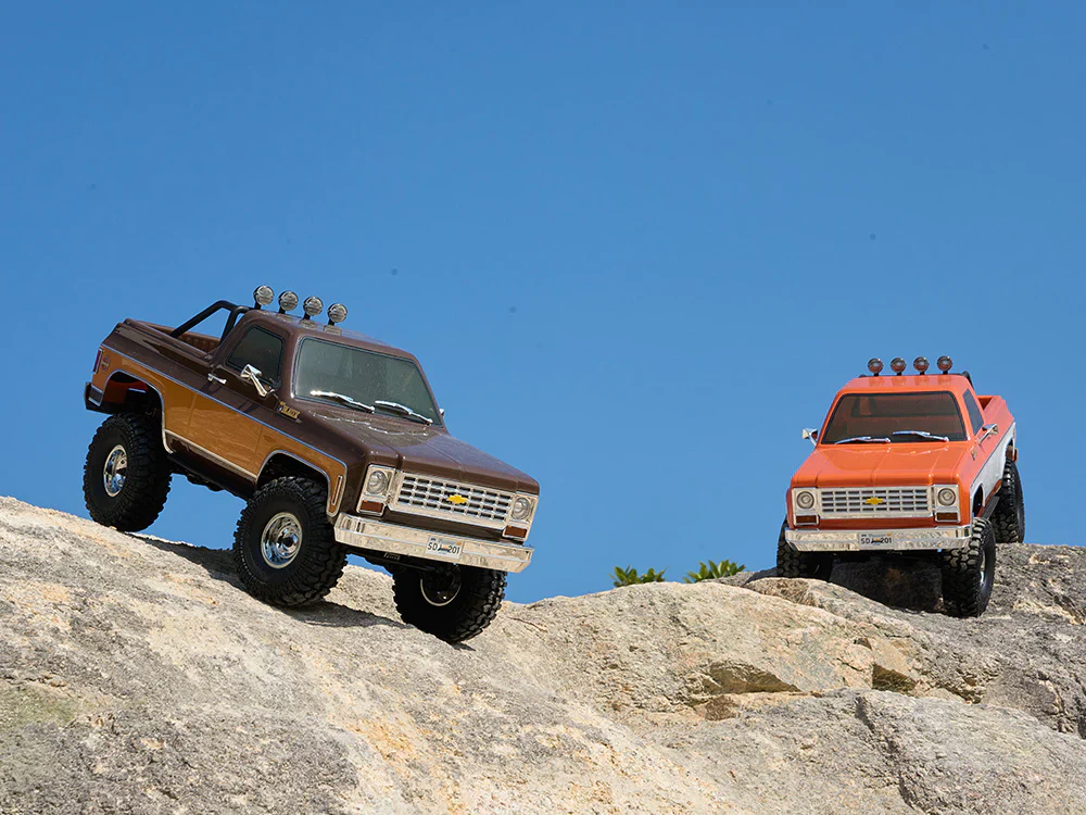 FMS 1:10 FCX10 Chevrolet K5 Blazer RS - ORANGE - Image 5