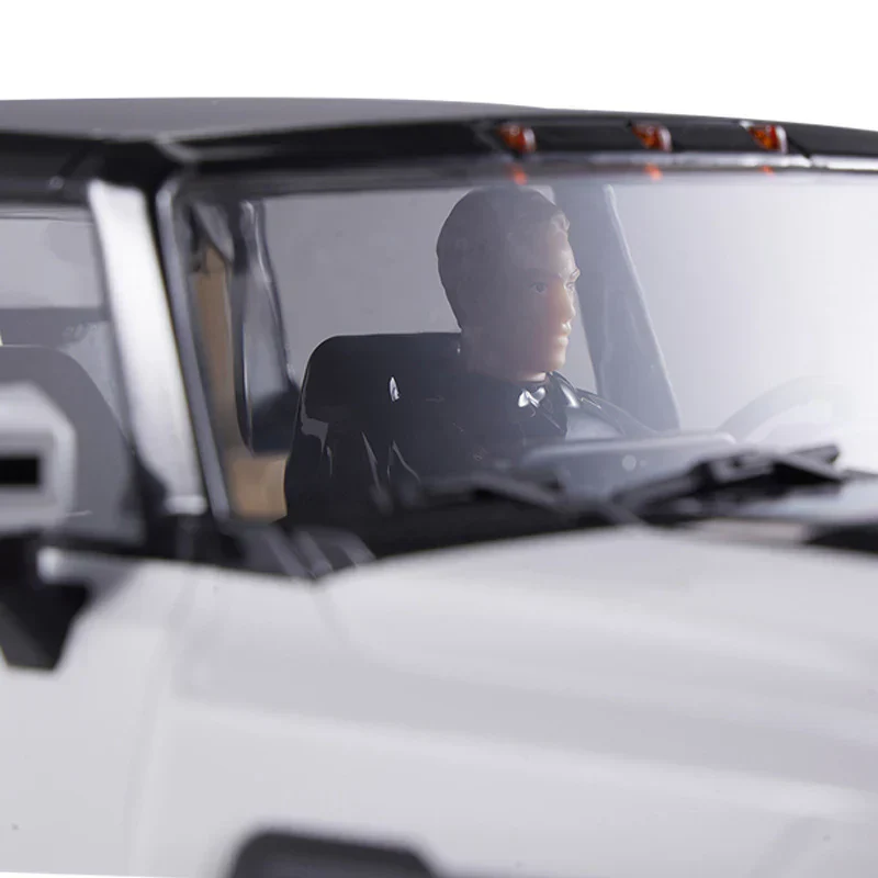 FMS 1:18 FCX18 Hummer EV Pickup Truck RTR - WHITE - Image 6