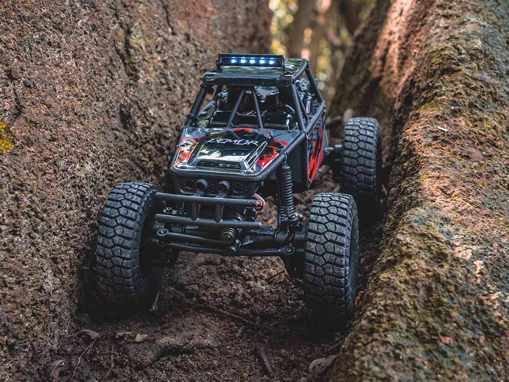 FMS 1:24 FCX24 Lemur RTR - RED - Image 3