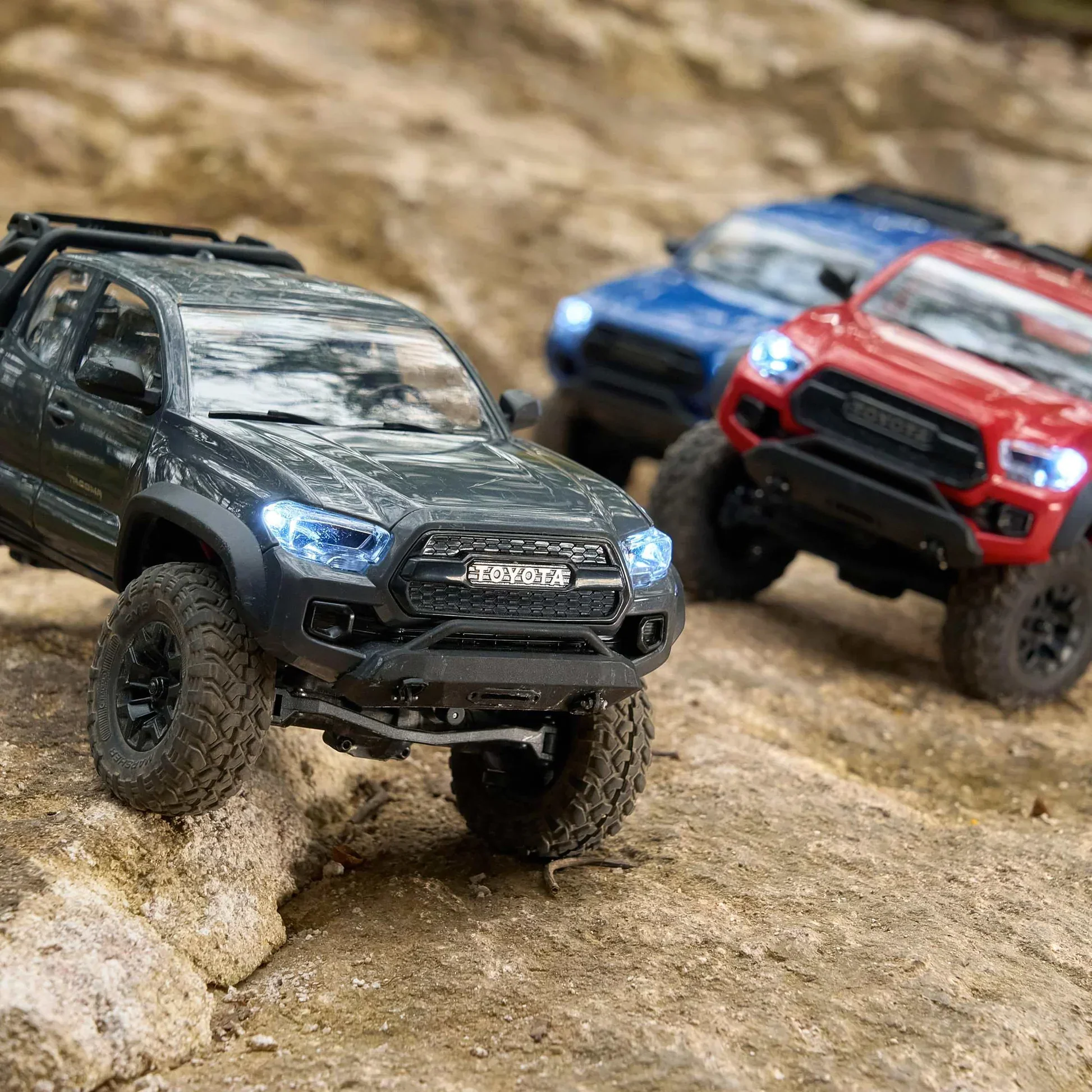 FMS 1:24 FCX24M Toyota Tacoma RTR - Image 29