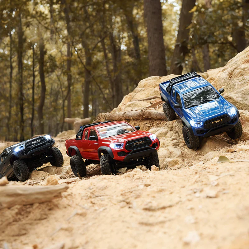 FMS 1:24 FCX24M Toyota Tacoma RTR - Image 33