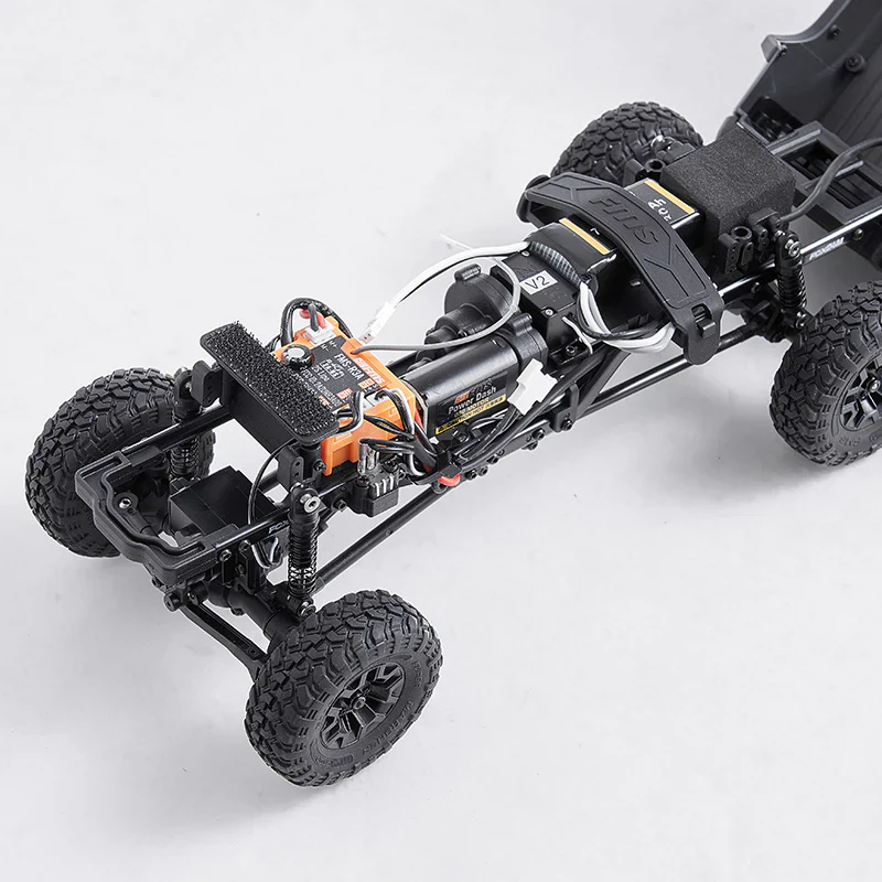 FMS 1:24 FCX24M Toyota Tacoma RTR - Image 5