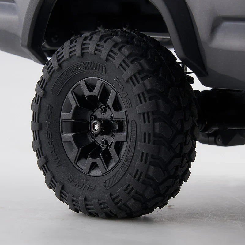FMS 1:24 FCX24M Toyota Tacoma RTR - Image 6