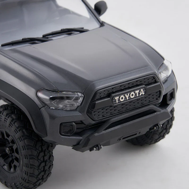 FMS 1:24 FCX24M Toyota Tacoma RTR - Image 9