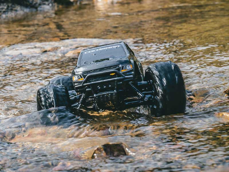 FMS 1/24 FMT24 Chevrolet Colorado Monster Truck RTR - BLACK - Image 6