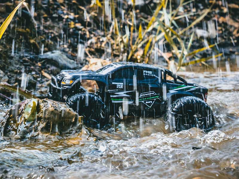 FMS 1/24 FMT24 Chevrolet Colorado Monster Truck RTR - BLACK - Image 7