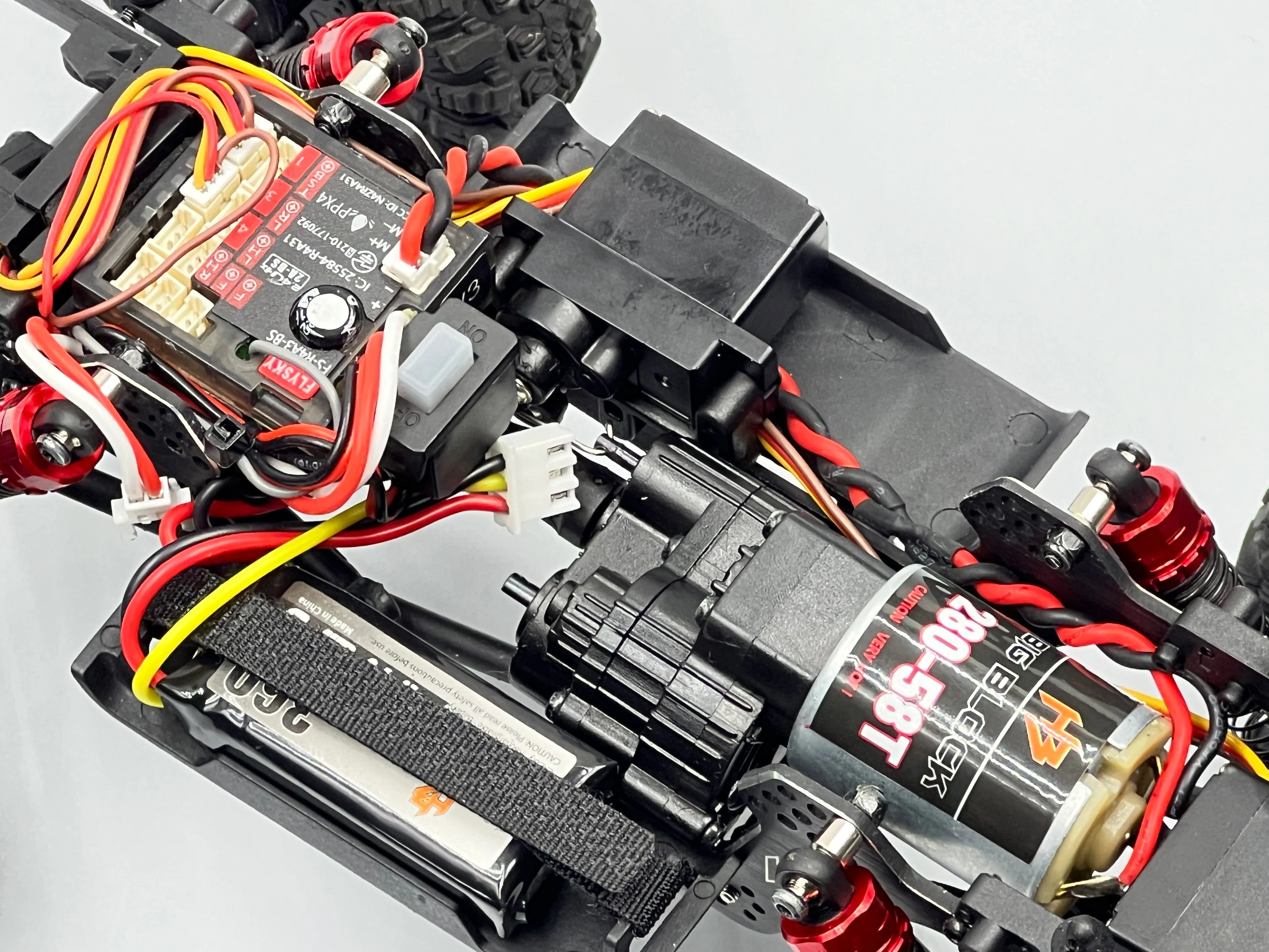 HobbyPlus 1/18 CR-18P EVO PRO Brushed 4X4 RTR Rock Crawler - Image 4