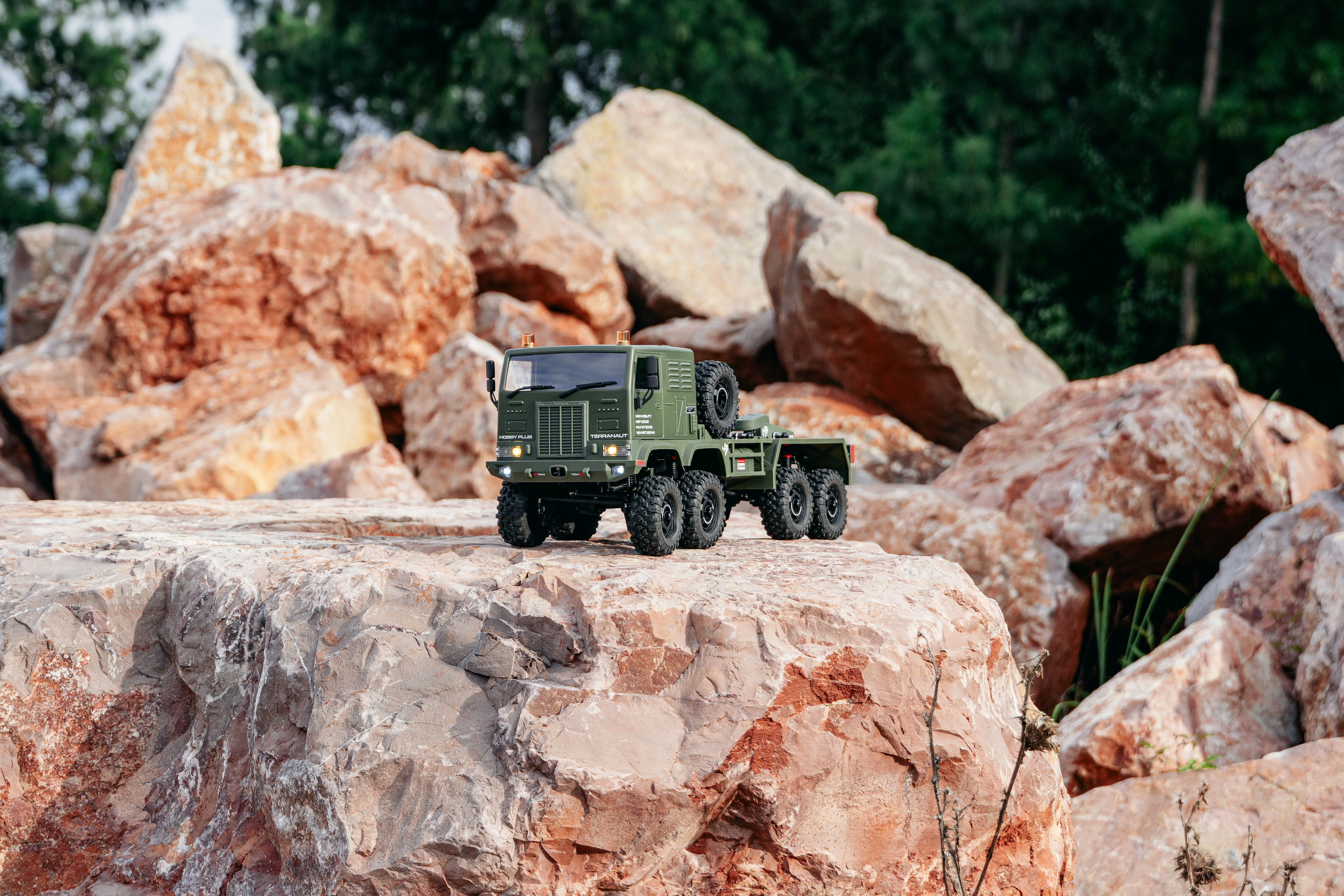 HobbyPlus CR-18P Terranaut 8X8 AWS RC Crawler - Image 16