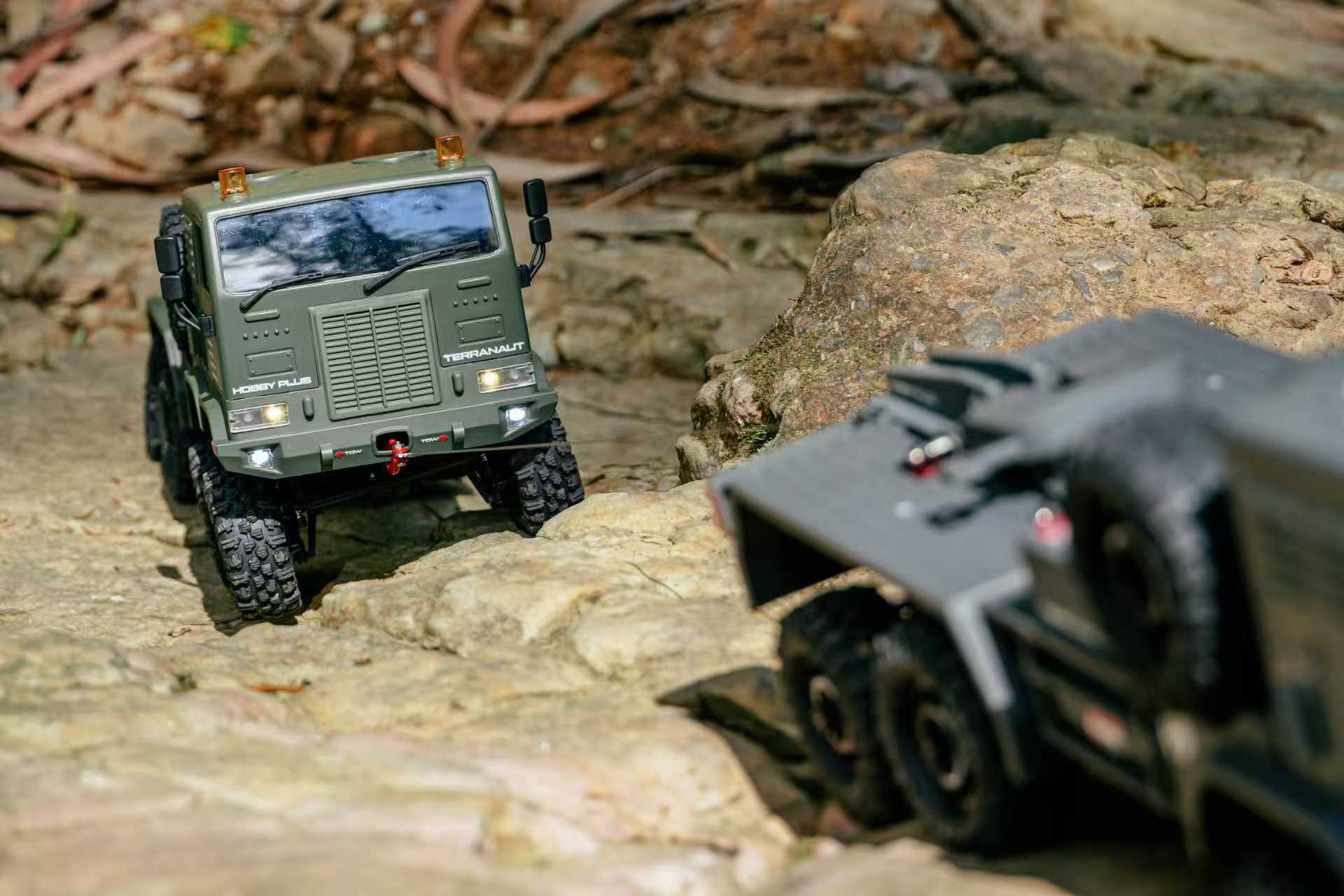 HobbyPlus CR-18P Terranaut 8X8 AWS RC Crawler - Image 32