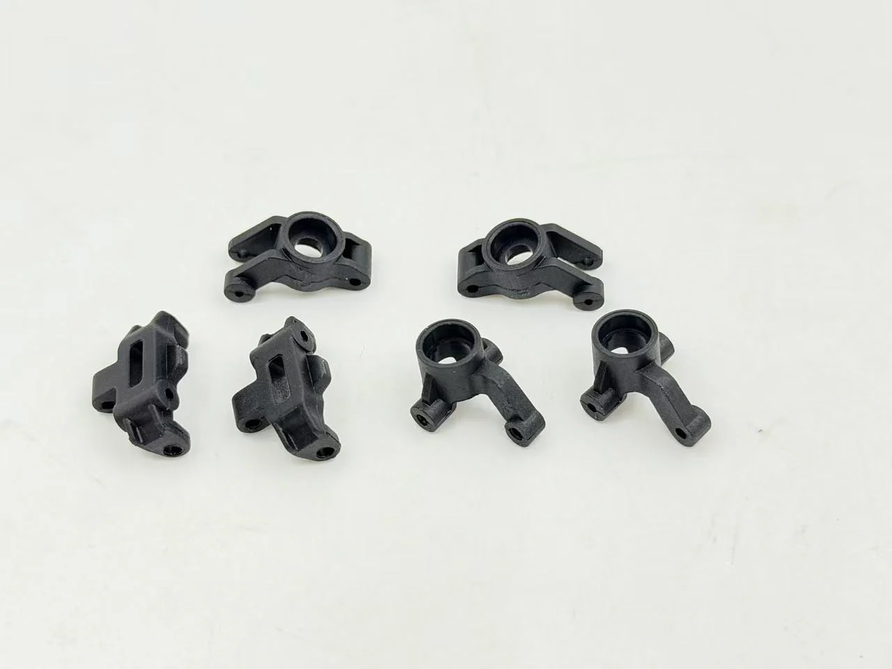 HobbyPlus Steering Spindle and Hubs - Speck B