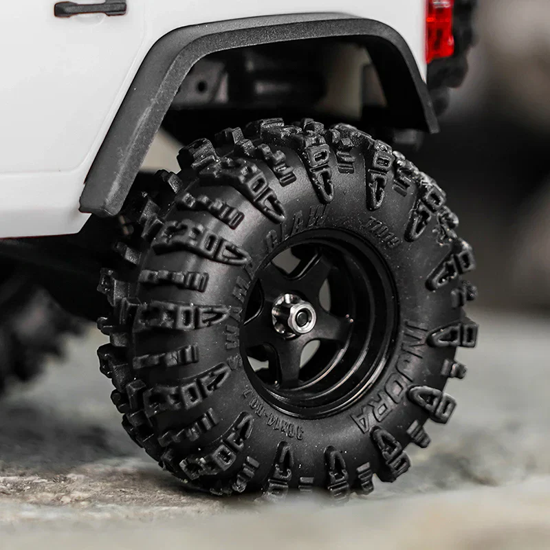 INJORA 0.7" 5-Spoke Aluminum Wheels for 1/30 SCX30 - Image 8
