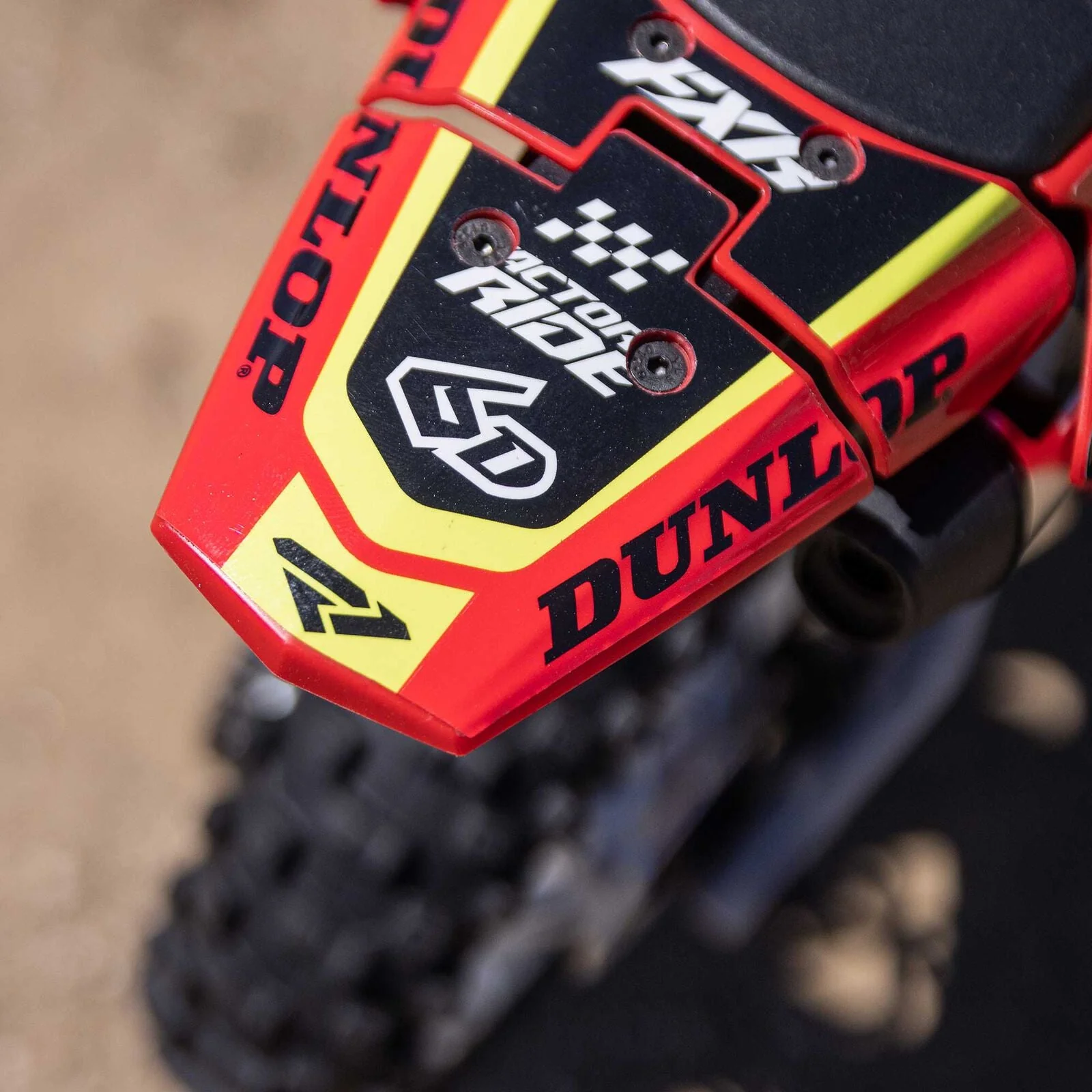 Losi 1/4 Promoto-MX Motorcycle RTR, FXR - RED - Image 12