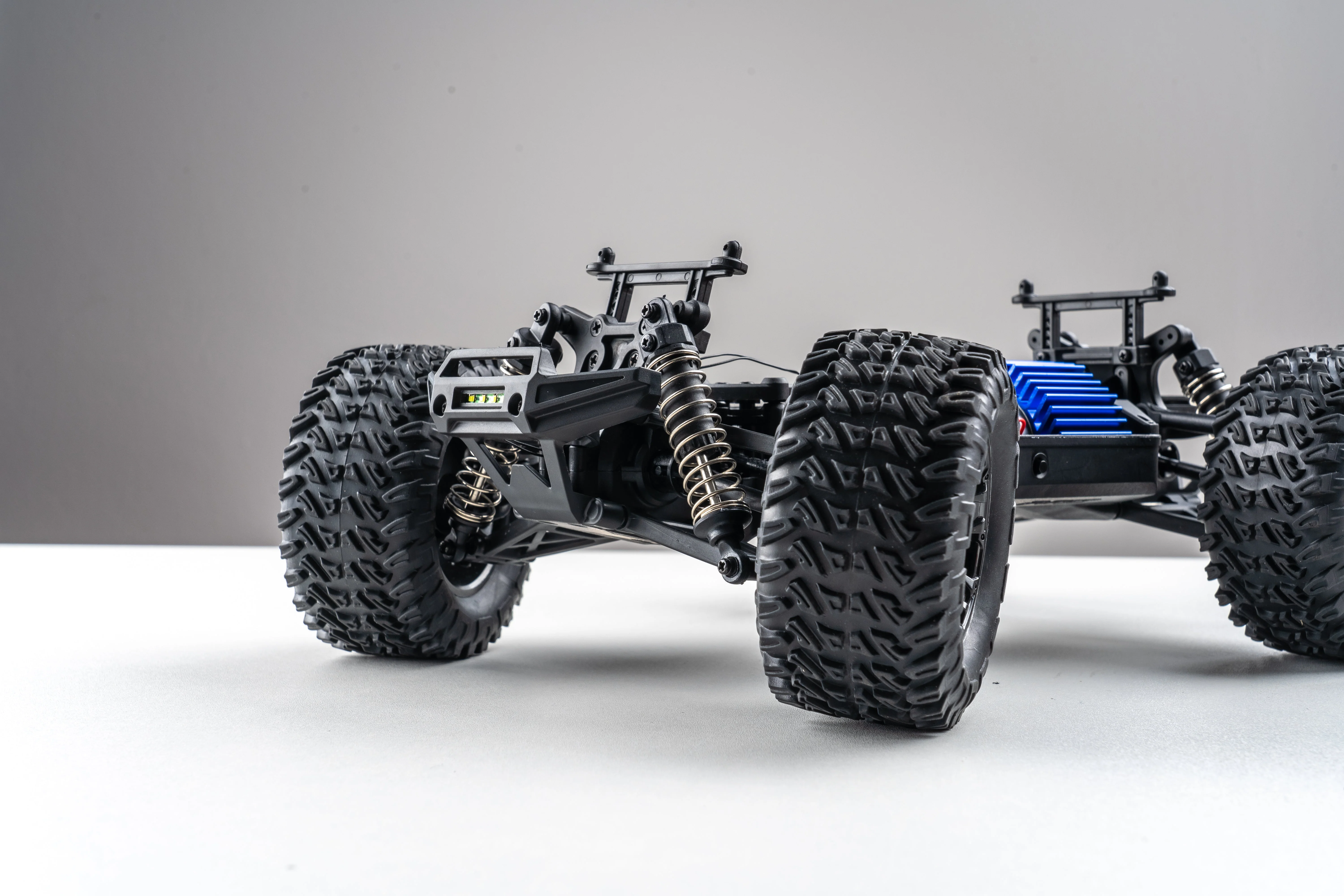 Mega RC 1/16 M-Titan Mini Monster 4x4 Truck RTR - Red - Image 7