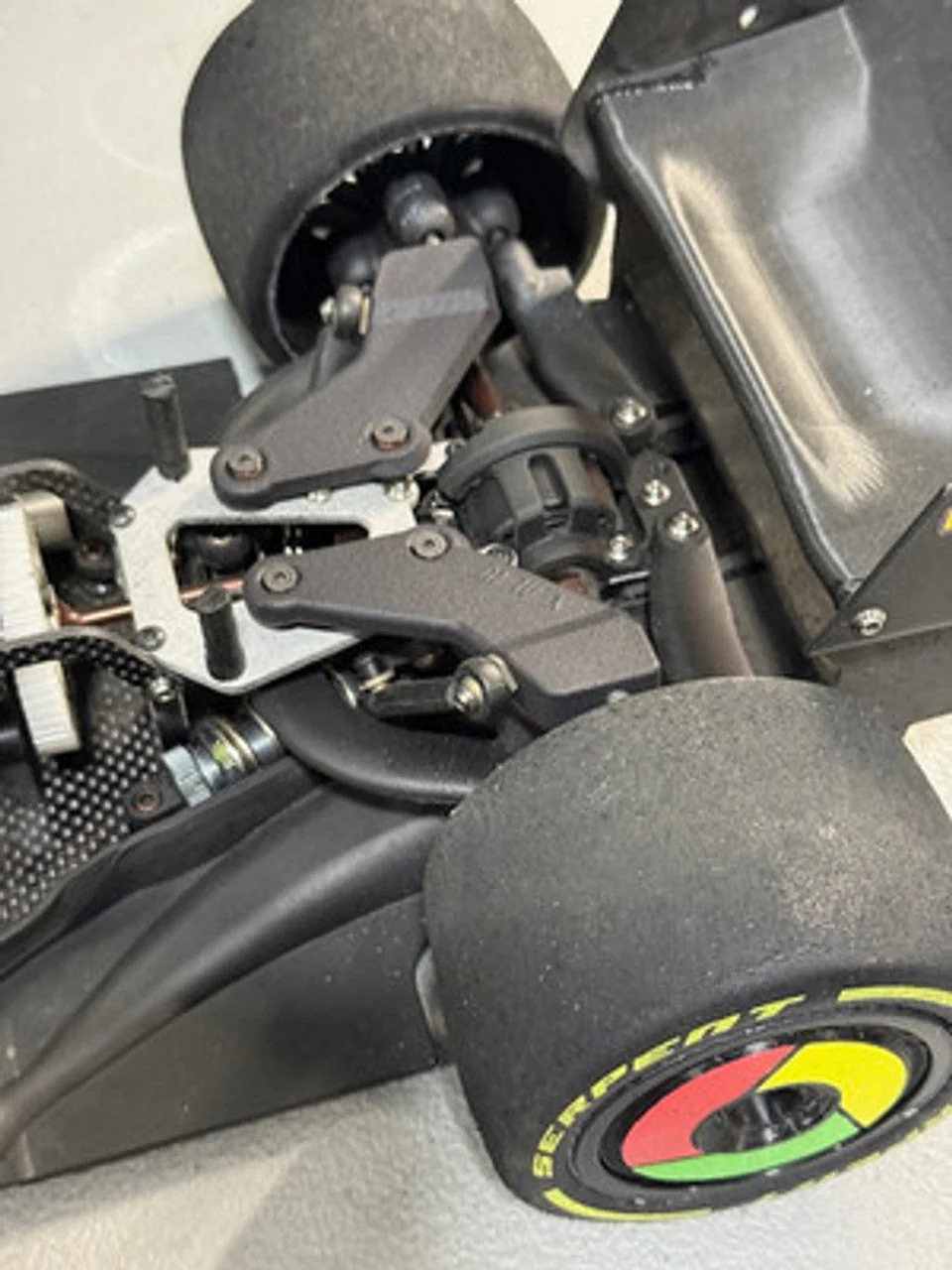 MWX F190 Rear Upper Geometry kit - Image 2