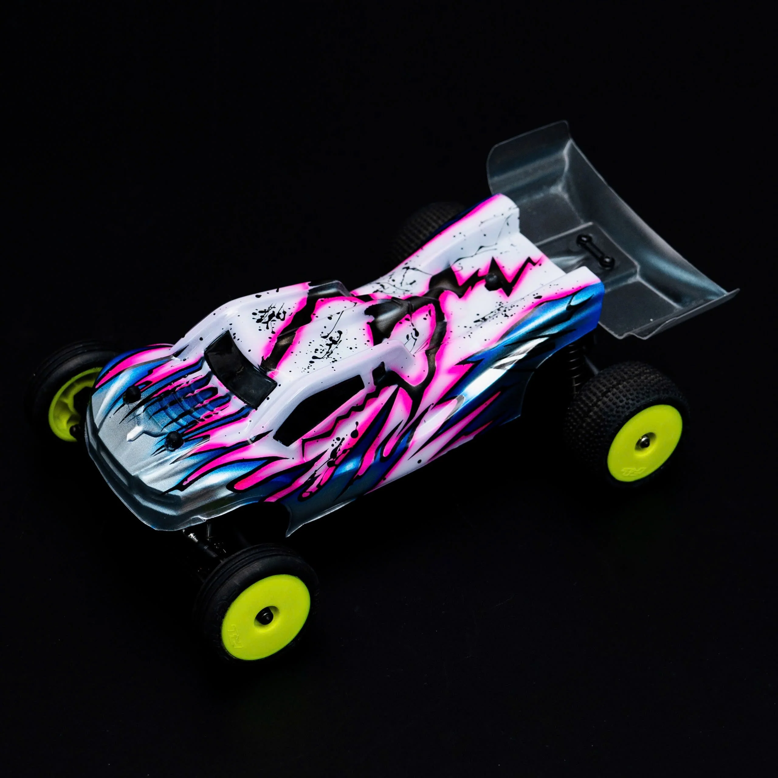 RADIANZ Micro-B Leopard Airbrush Lexan Body – Shark