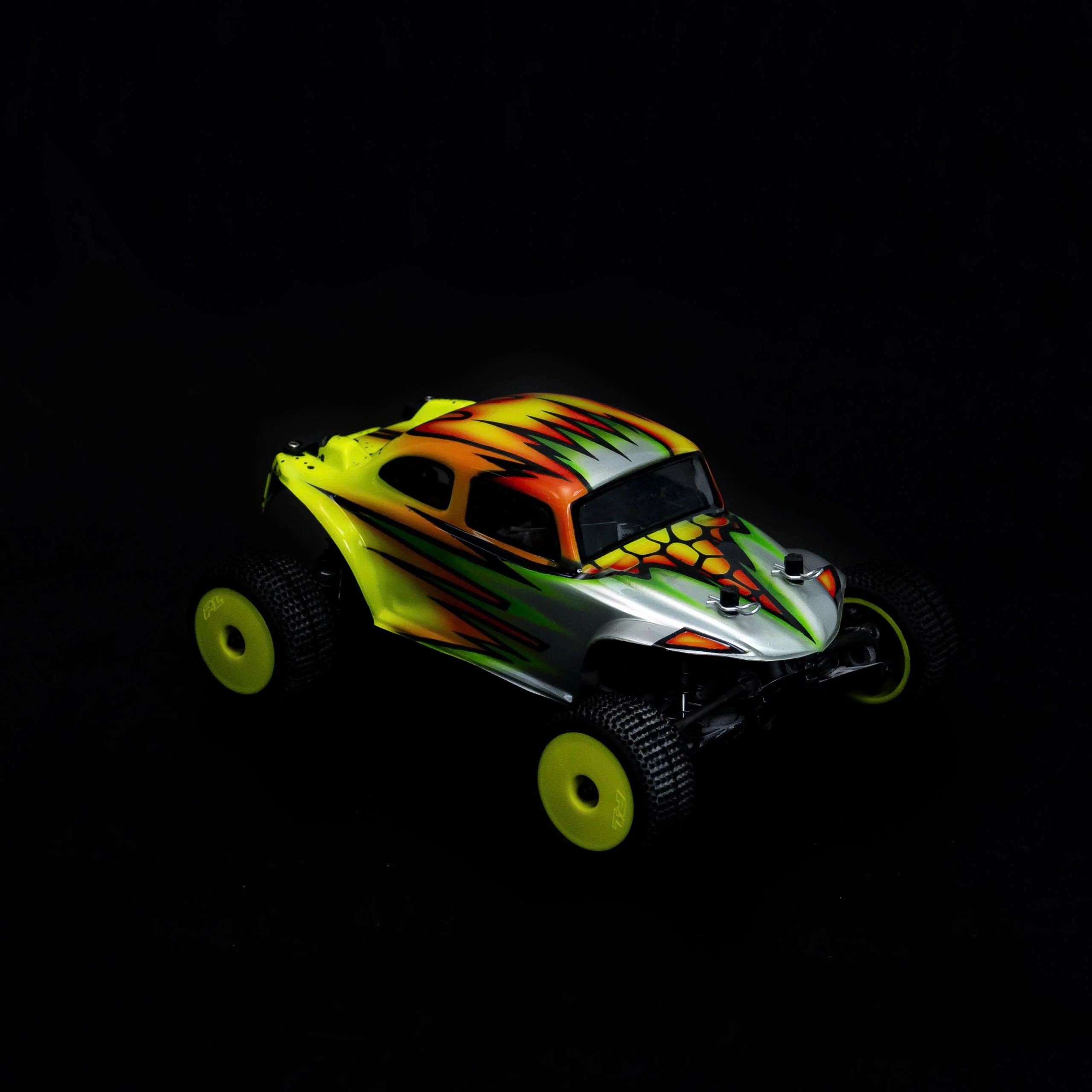 RADIANZ Micro-T Bugster Airbrush Lexan Body – Dusty - Image 2