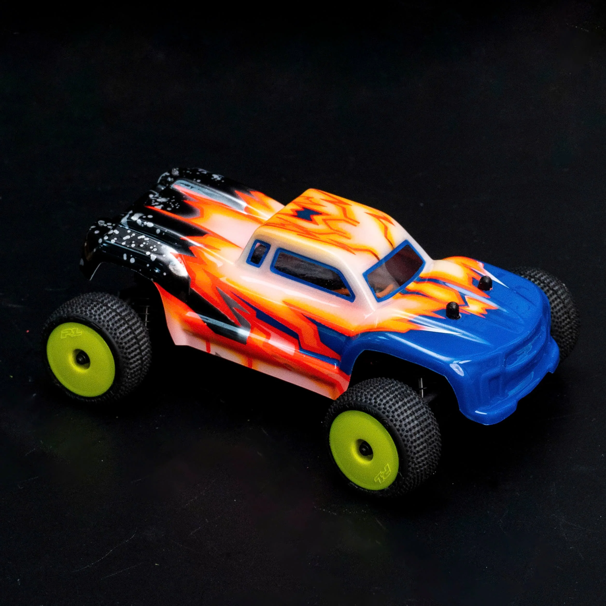 RADIANZ Micro-T Kra Airbrush Lexan Body – Fang - Image 2