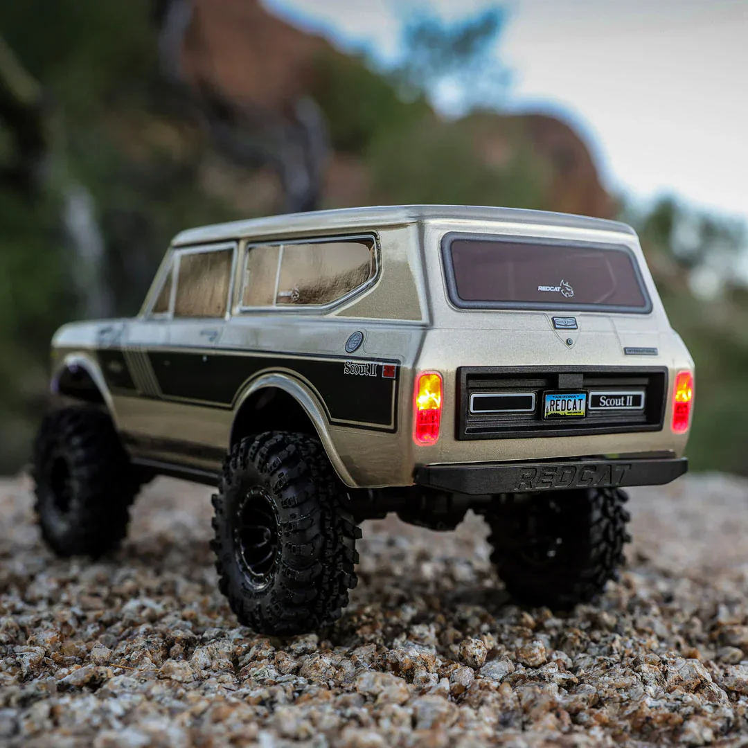 Redcat Ascent-18 International Scout II Brushless - 1/18 Scale Brushless Electric Rock Crawler - Image 17
